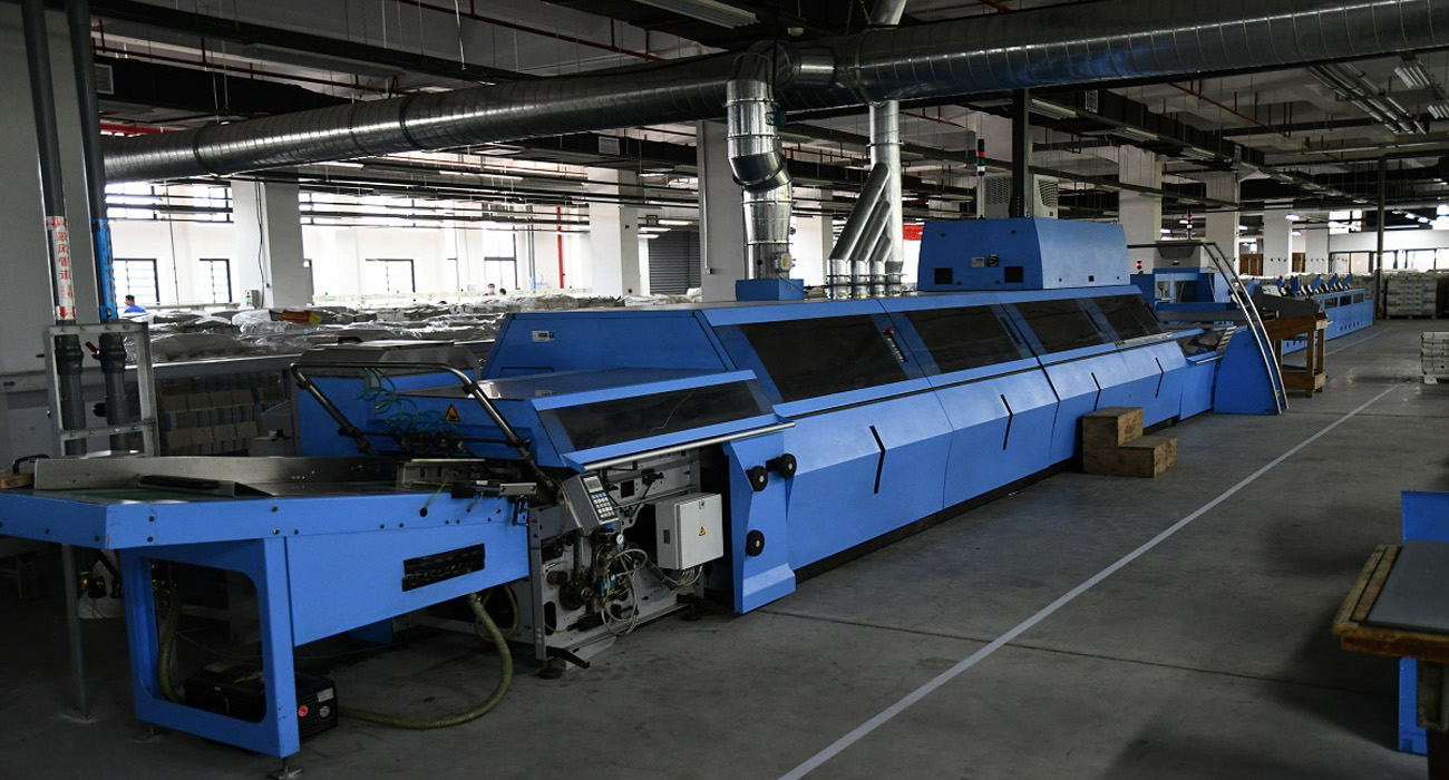 馬(ma)天尼膠(jiāo)訂聯動(dong)線